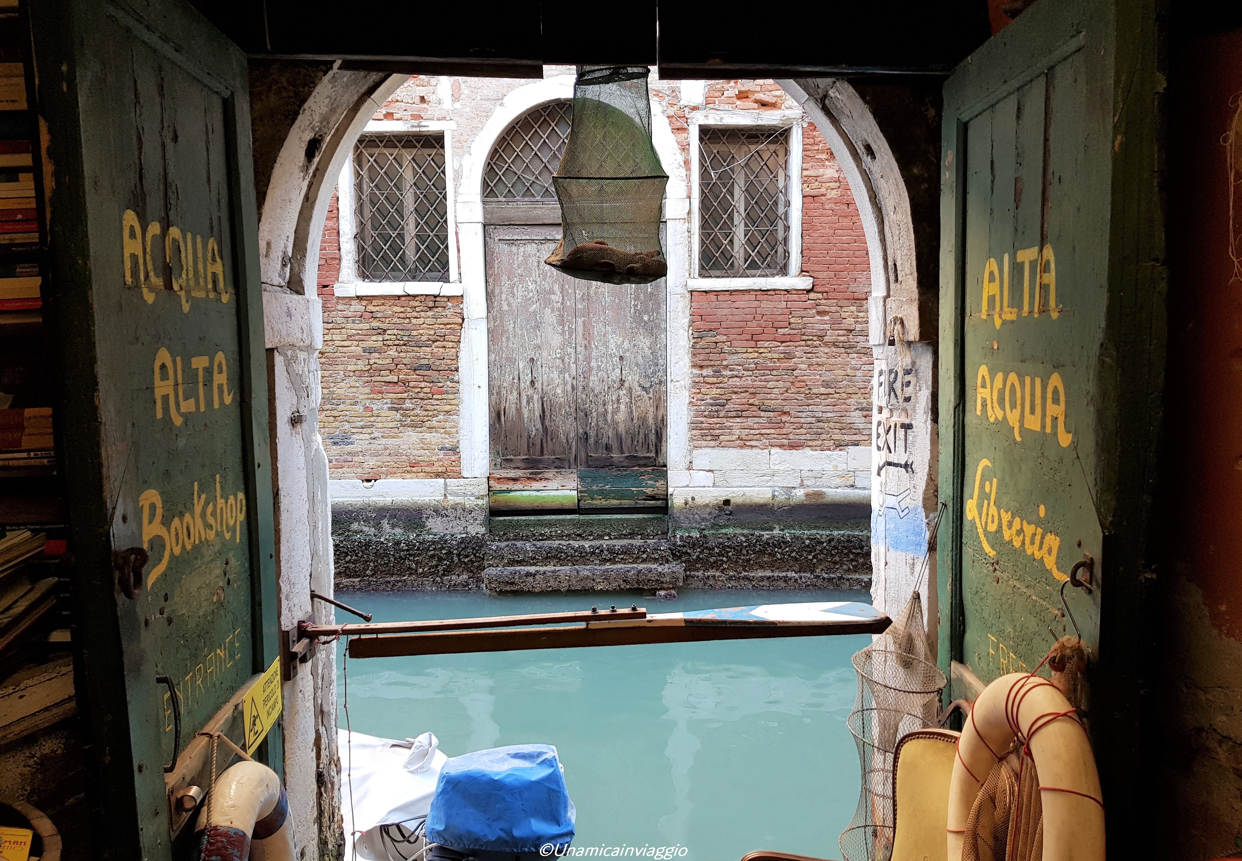 libreria acqua alta a venezia