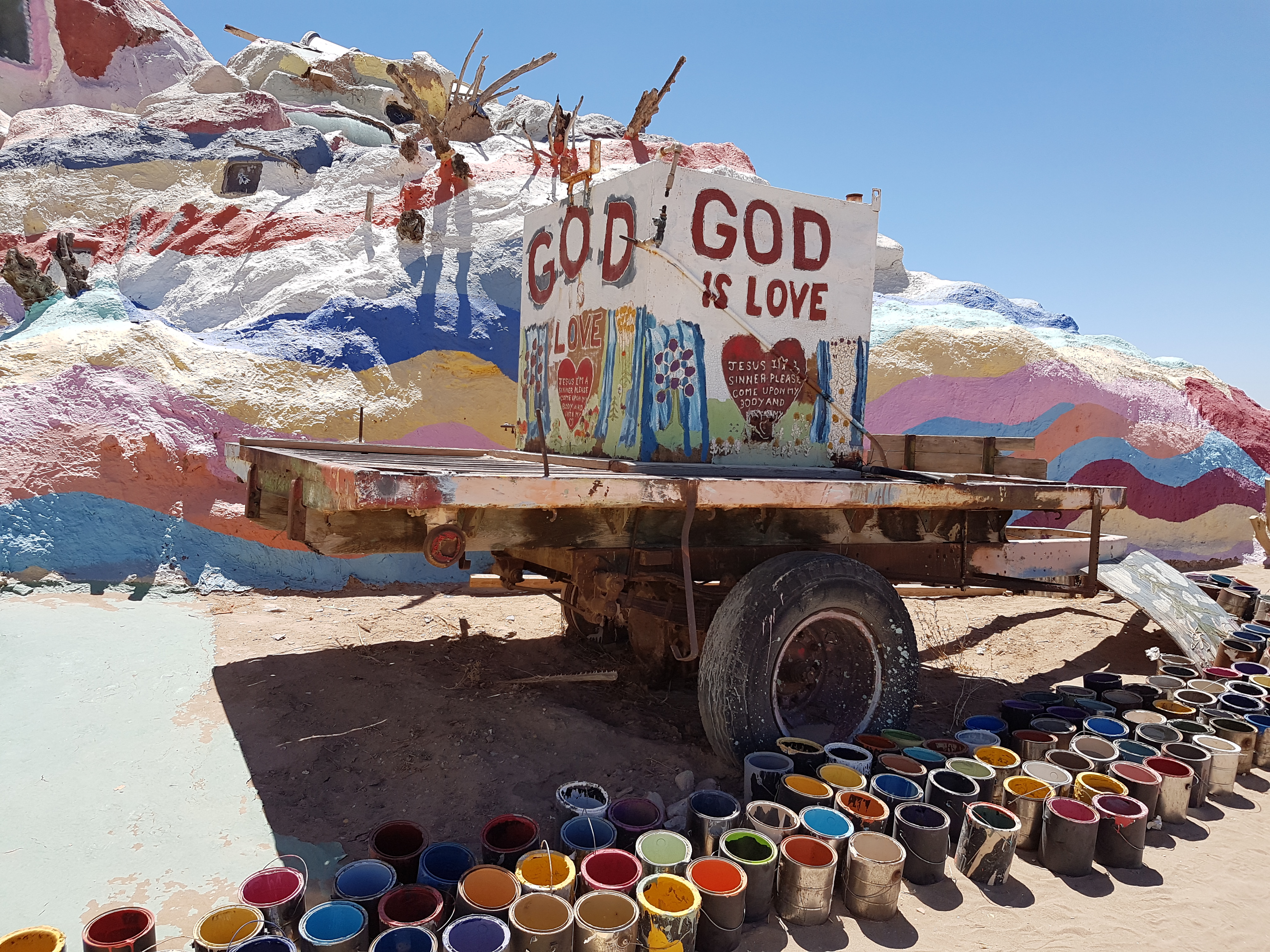 salvation mountain california